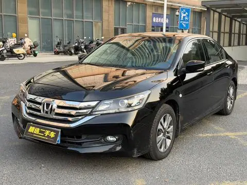 Honda Accord 2015 — фото 1