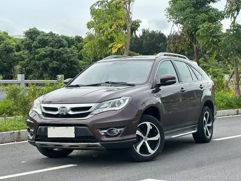 BYD S7 2015
