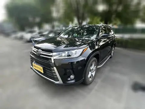Toyota Highlander 2018 — фото 1