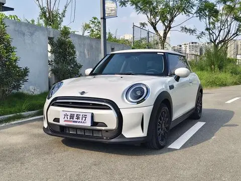 MINI MINI 2023