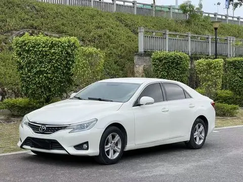 Toyota Reiz 2013
