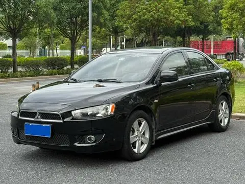 Mitsubishi 翼神 2011
