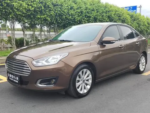 Ford Escort 2015 — фото 1