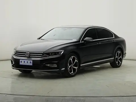 Volkswagen Magotan 2025