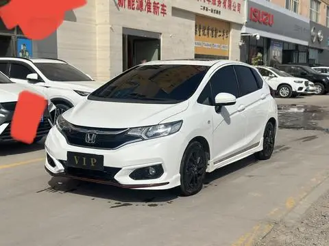 Honda Fit 2018 — фото 1