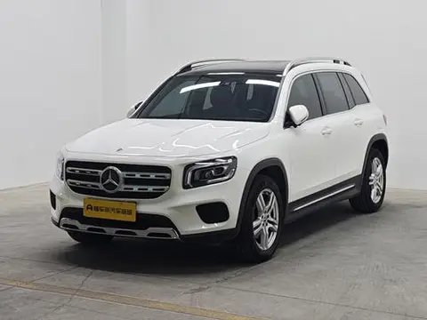 Mercedes-Benz GLB 2023 — фото 1