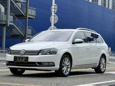 Volkswagen Magotan 2012