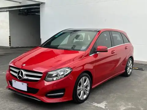 Mercedes-Benz B-Class 2016 — фото 1