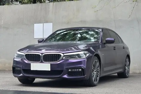 BMW 5 Series 2018 — фото 1