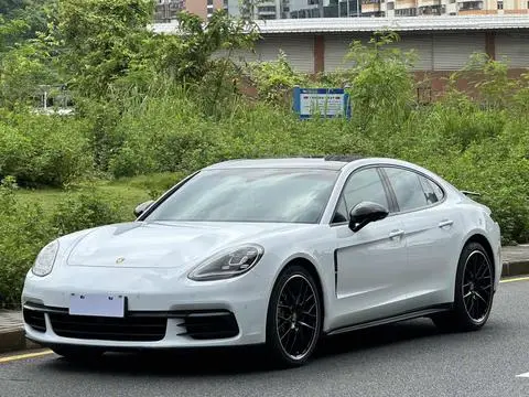 Porsche Panamera 2019