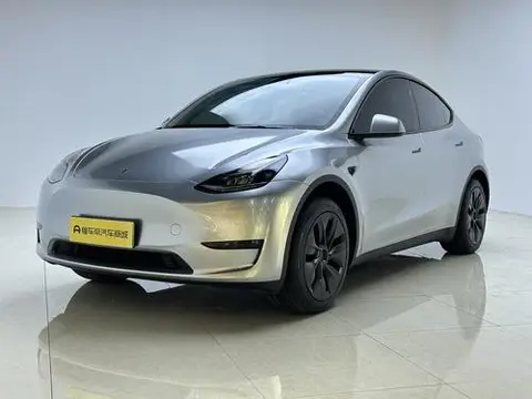 Tesla Model Y 2024 — фото 1