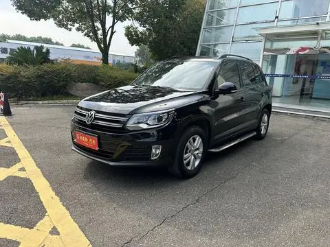 Volkswagen Tiguan 2015 — фото 1
