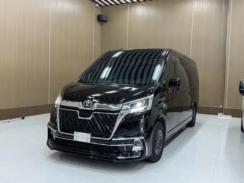 Toyota Hiace 2024 — фото 1