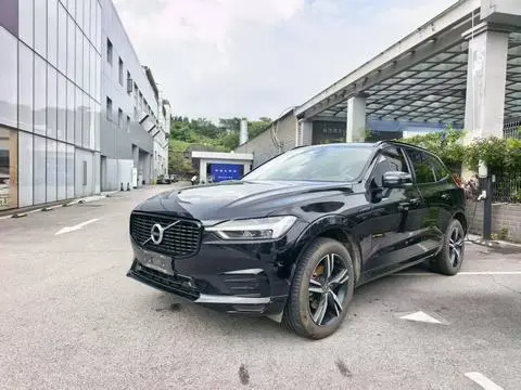 Volvo XC60 2021 — фото 1