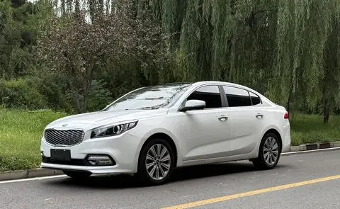 Kia K4 2017 — фото 1