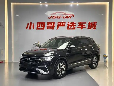 Volkswagen Tiguan L 2022 — фото 1