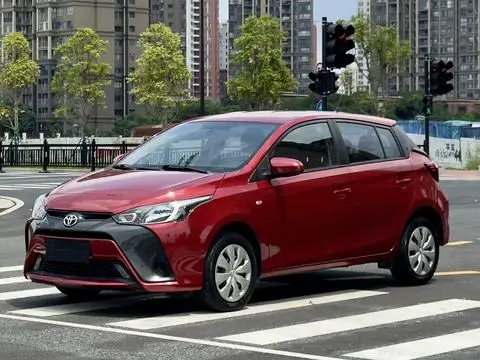 Toyota YARIS L 2021