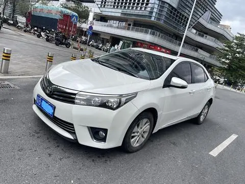 Toyota Corolla 2017 — фото 1