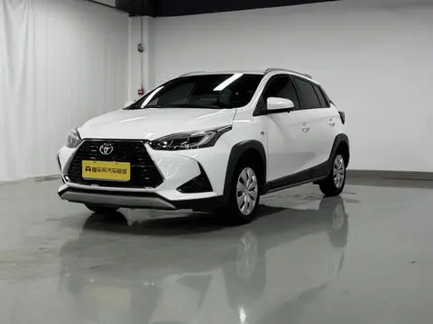 Toyota YARIS L 2022 — фото 1