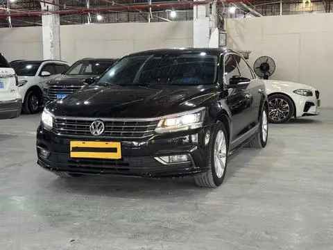 Volkswagen Passat 2017 — фото 1