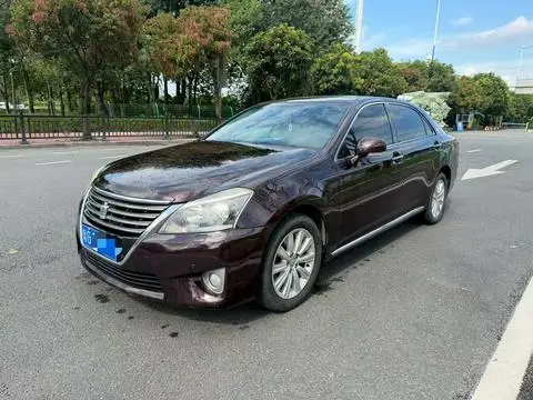 Toyota Crown 2012