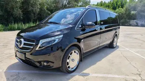 Mercedes-Benz 威霆 2018