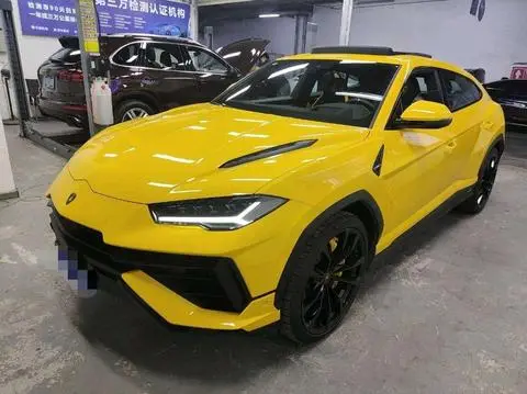 Lamborghini Urus 2023 — фото 1