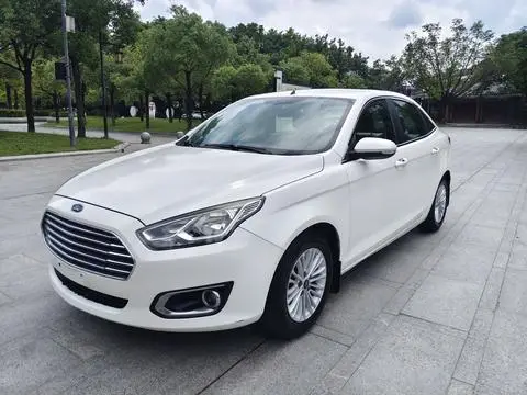 Ford Escort 2015 — фото 1