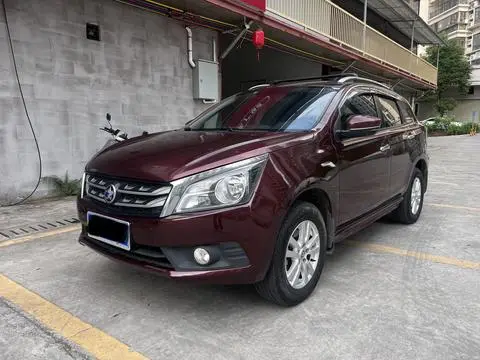 Venucia T70 2016