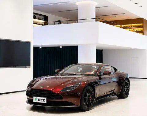 Aston Martin DB11 2019