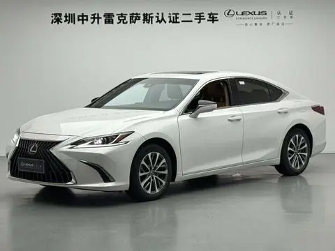 Lexus ES 2021 — фото 1