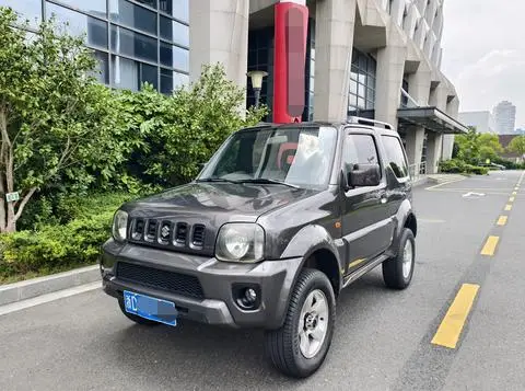 Suzuki 吉姆尼 2011