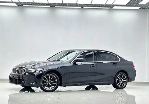 BMW 3 Series 2023 — фото 1