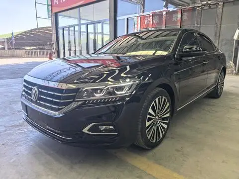 Volkswagen Passat 2019 — фото 1