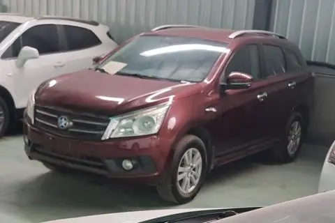Venucia T70 2015