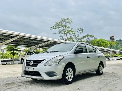 Nissan 阳光 2015