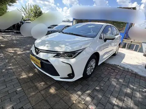 Toyota Corolla 2023 — фото 1