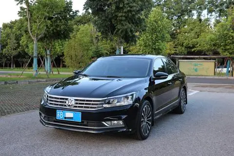 Volkswagen Passat 2016 — фото 1