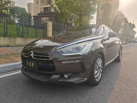 DS 5 2013