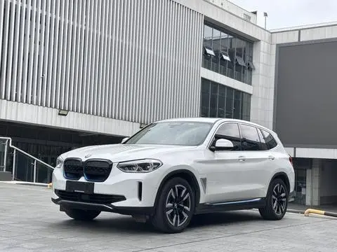 BMW iX3 2021