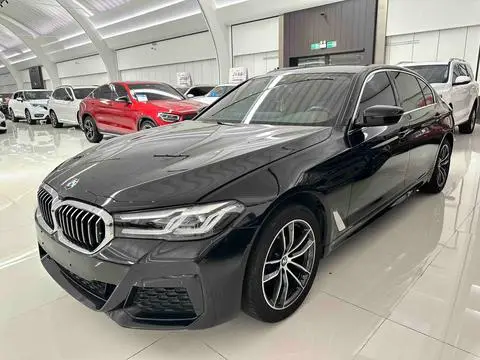BMW 5 Series 2022 — фото 1