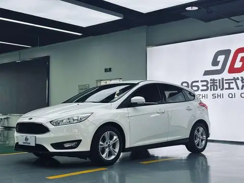 Ford Focus 2015 — фото 1