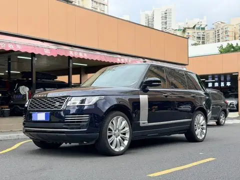 Land Rover 揽胜 2022 — фото 1