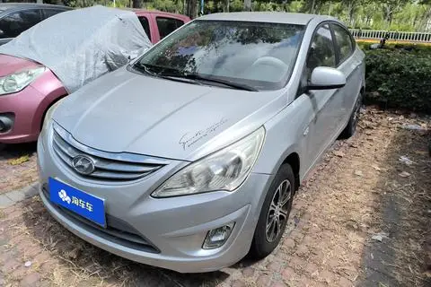 Hyundai 瑞纳 2010