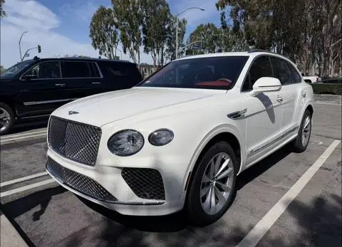 Bentley 添越 2021 — фото 1