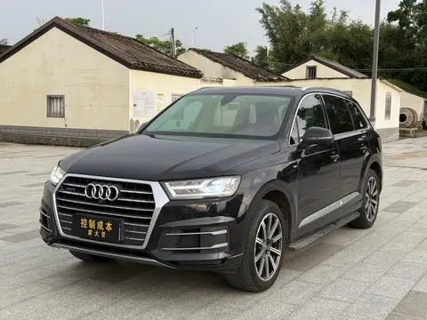 Audi Q7 2016 — фото 1