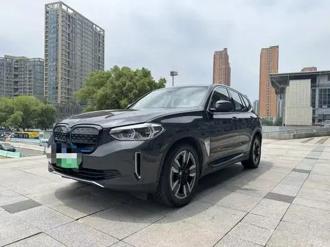 BMW iX3 2021 — фото 1