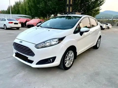 Ford 嘉年华 2013