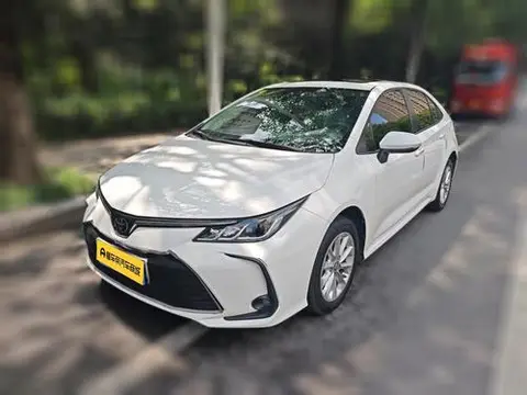 Toyota Corolla 2021 — фото 1