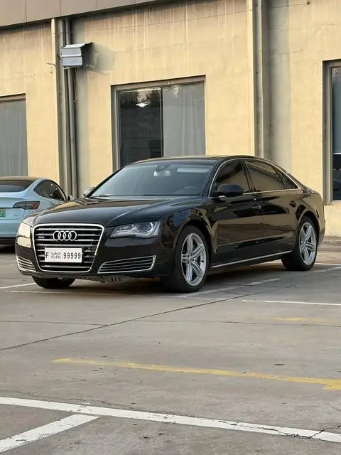 Audi A8 2013